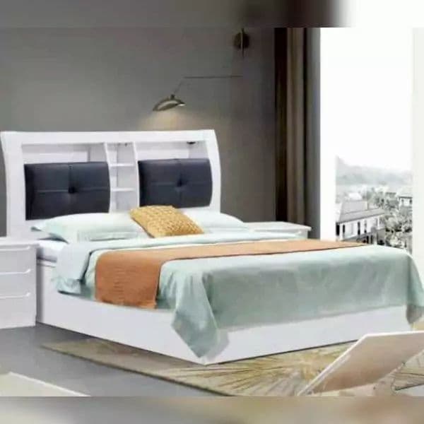 RUBY BLACK HIGH GLOSS BED